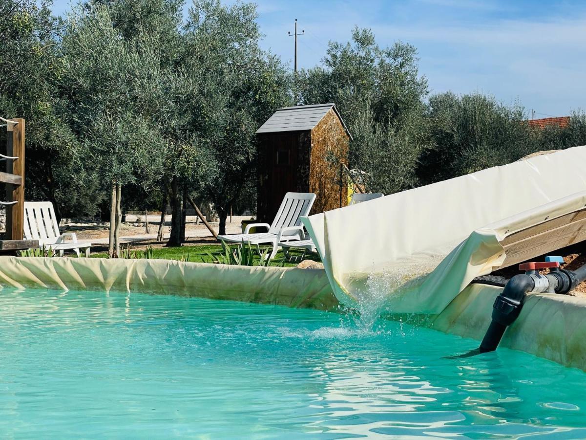 منزل الضيف Corredoura  في Glamping Turquesa, Feel And Relax In A Wood House المظهر الخارجي الصورة