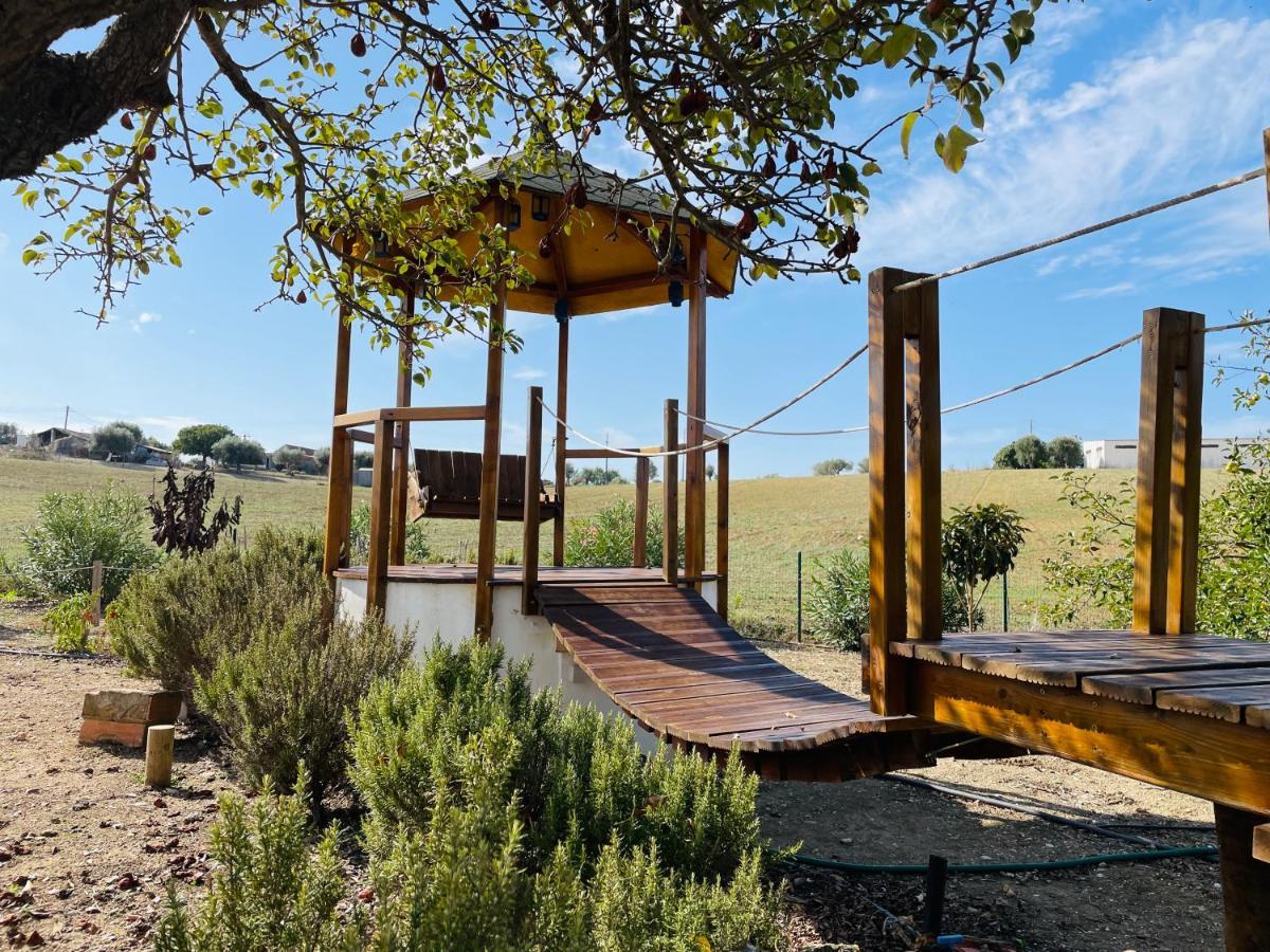 منزل الضيف Corredoura  في Glamping Turquesa, Feel And Relax In A Wood House المظهر الخارجي الصورة